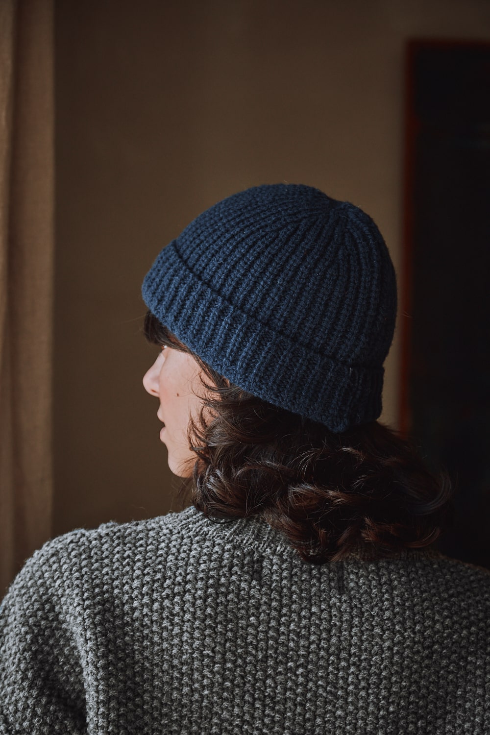 Bonnet PAUL en laine mérinos - Bleu marine - 100% maille sans cruauté et durable - L'envers 