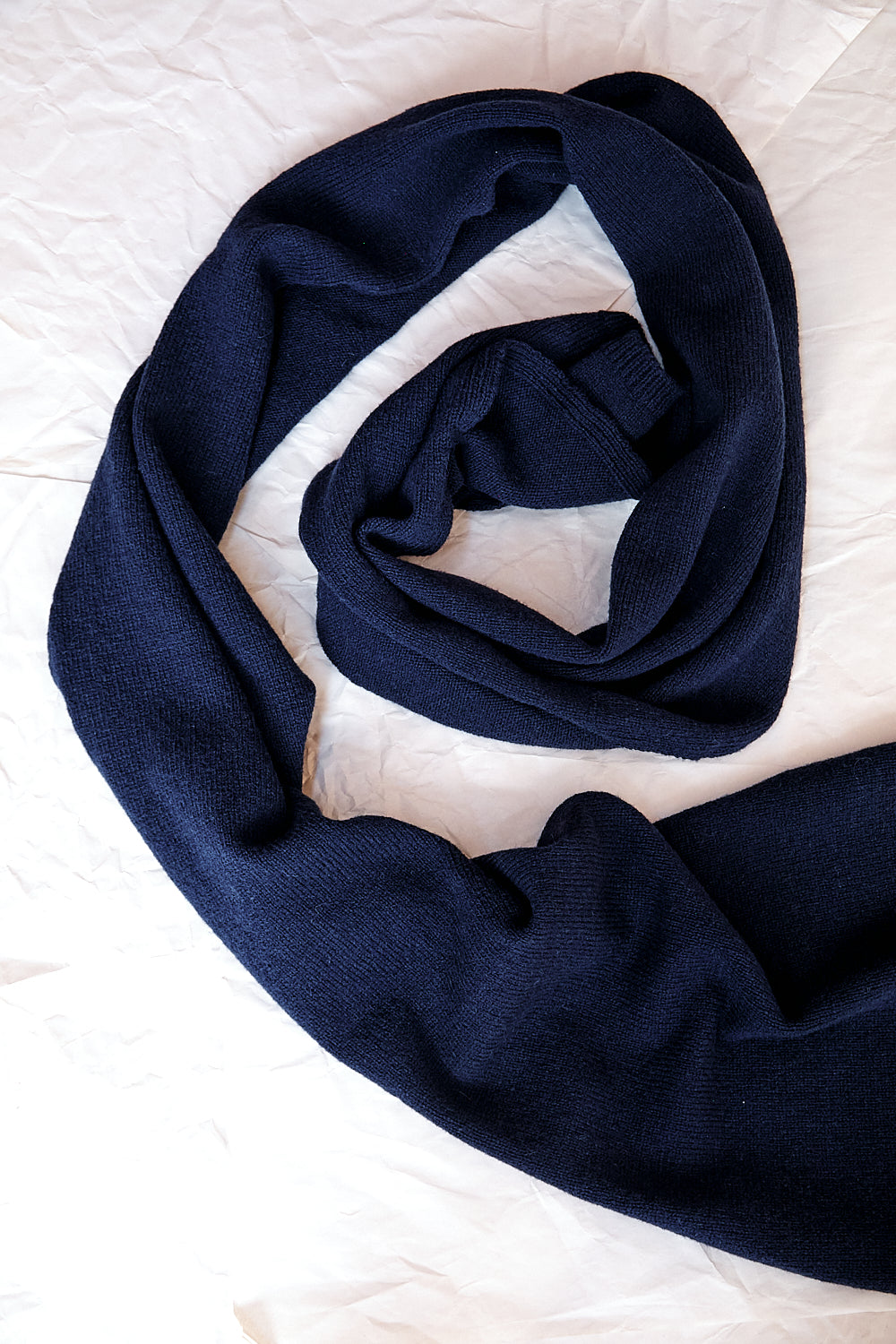 SOLANGE Mega Scarf in Merino Wool - Navy