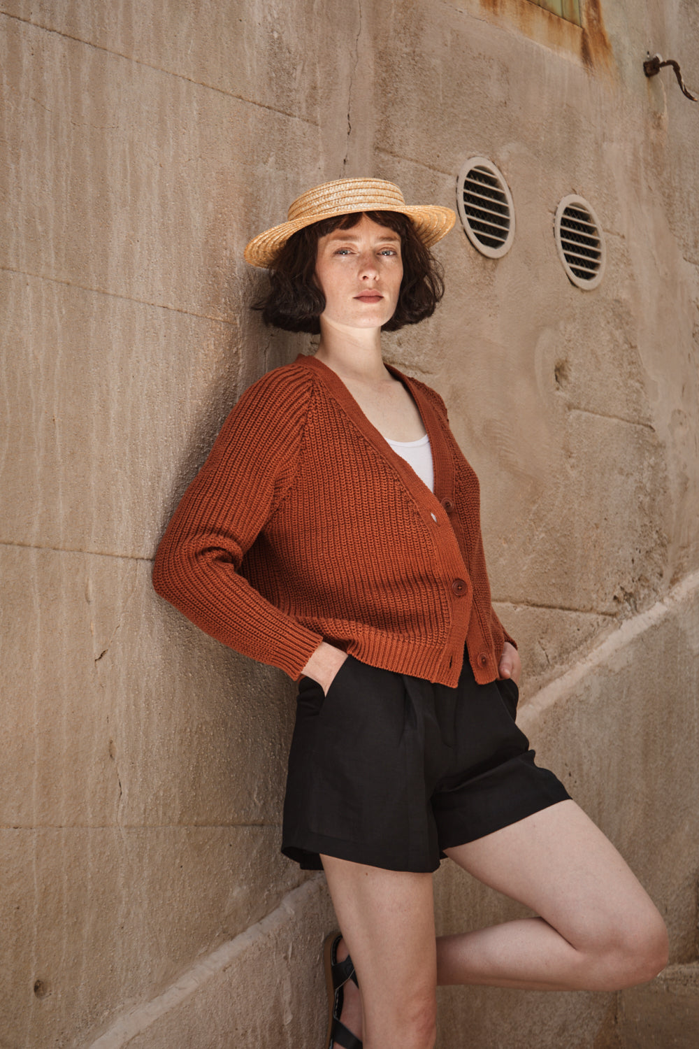 ANNA V-Neck Cardigan in Organic Cotton - Earth Red