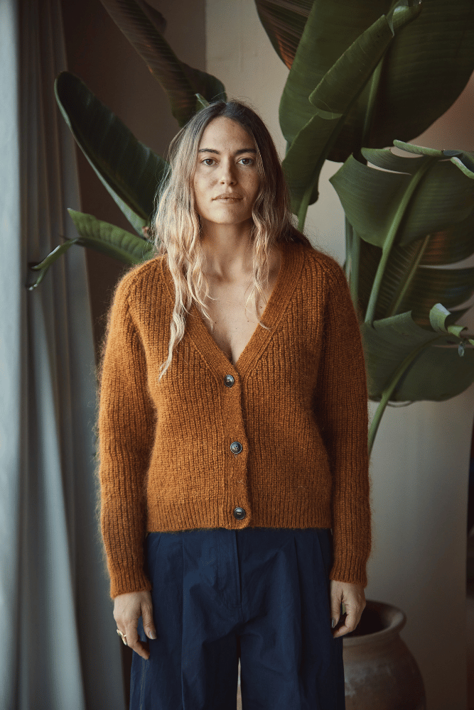 ANNA V-Neck Cardigan- 100% Cruelty Free Merino Wool in amber- Spanish Merino Wool sweater - L'Envers