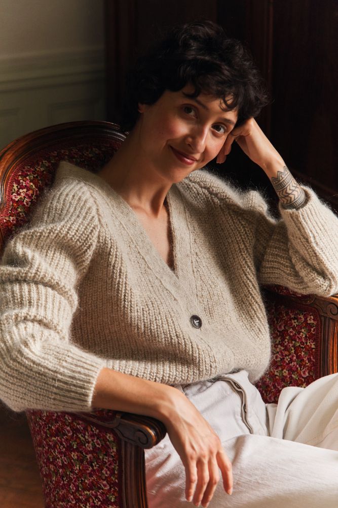 L'envers V-neck hotsell Barbara Mohair Wool in White