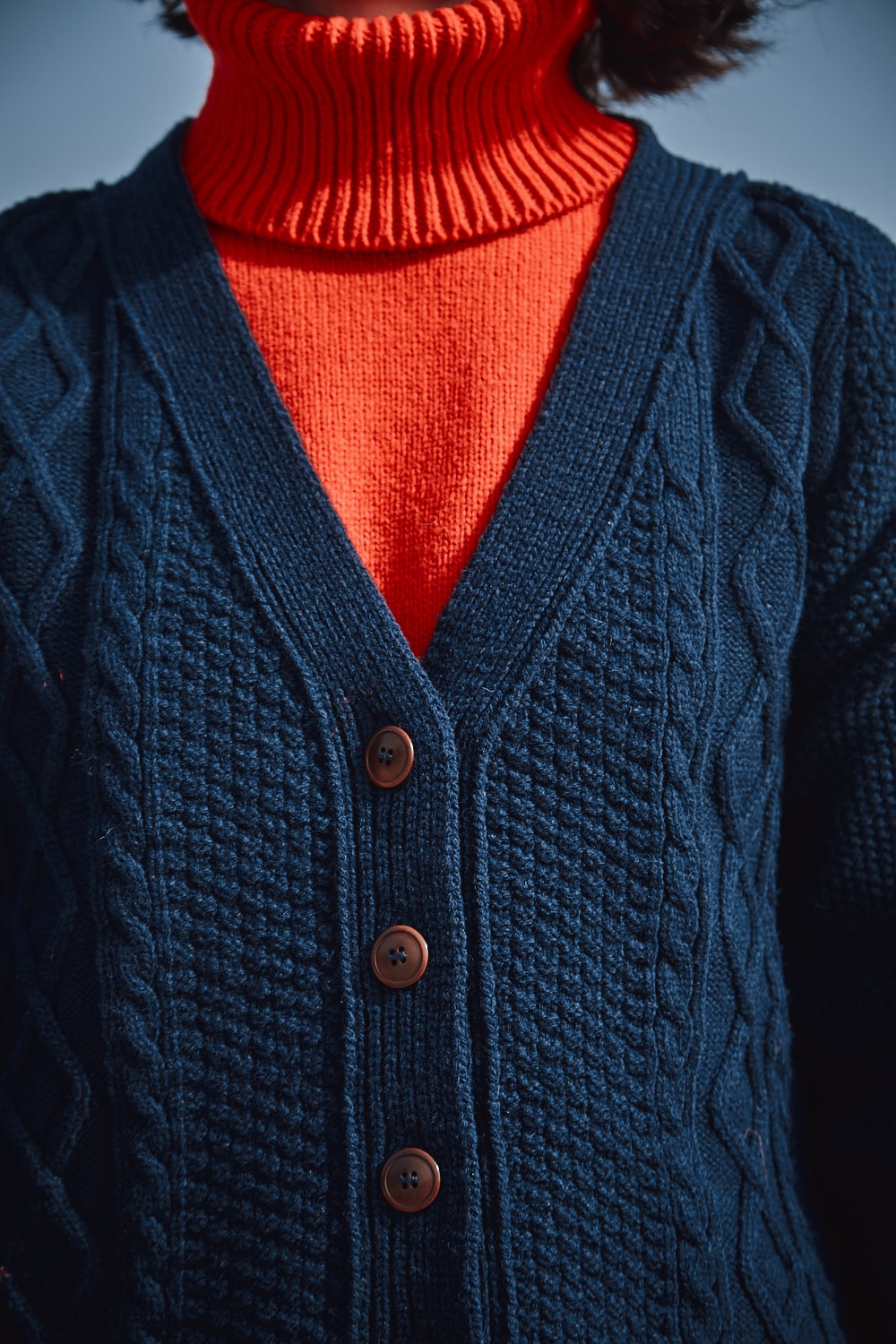 ANNIE V-Neck Cable Cardigan in Merino Wool - Navy - 100% cruelty-free merino wool - sustainable knitwear-  Spanish Merino Wool Cardigan - L'Envers