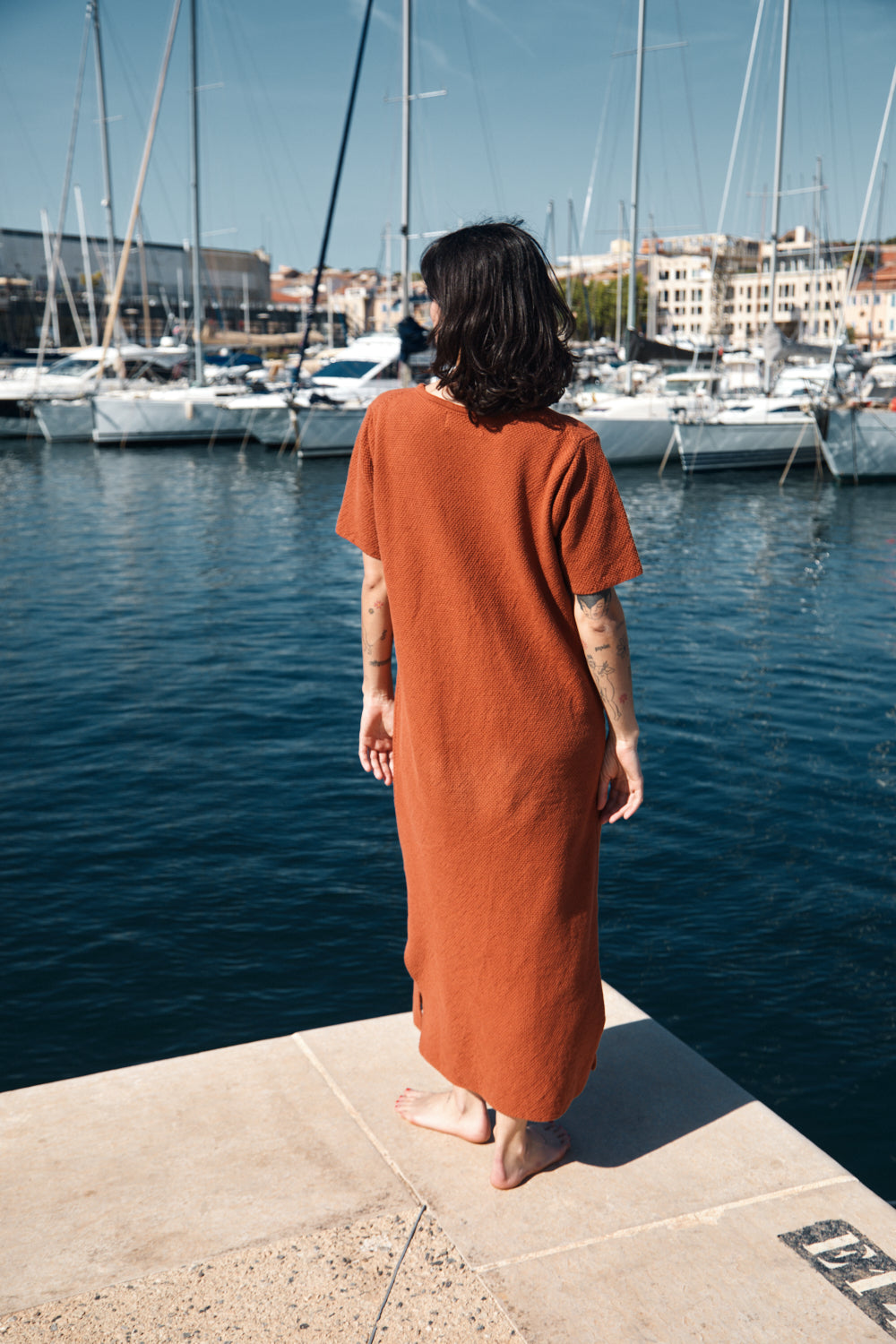 CARLA T-Shirt Dress in Organic Cotton - Earth Red