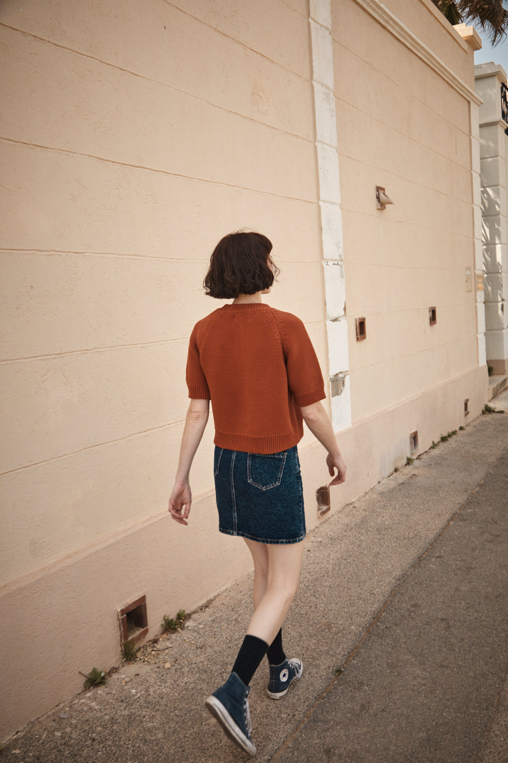 CLARISSE Short-Sleeve Cardigan in Organic Cotton - Earth Red