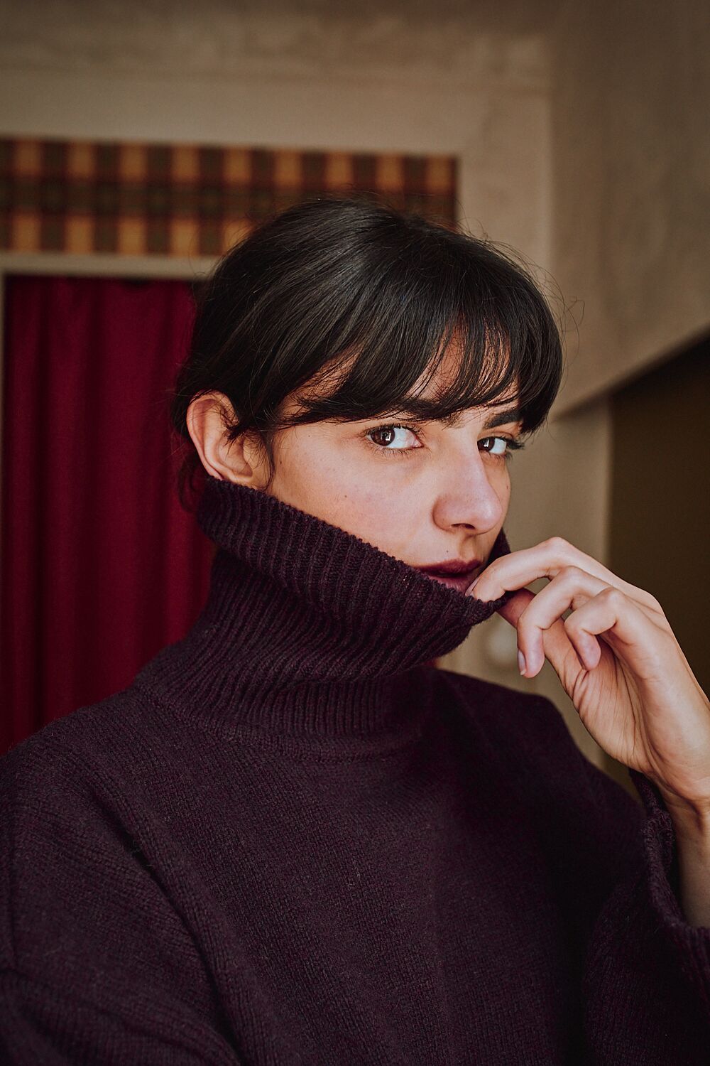 MICHELLE Lightweight Turtleneck Sweater in Merino Wool - Plum -100% cruelty- free and sustainable knitwear - L'envers 