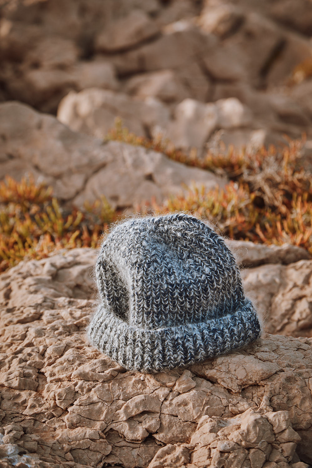 PAUL Beanie in Merino-Mohair Wool - Mottled Blue