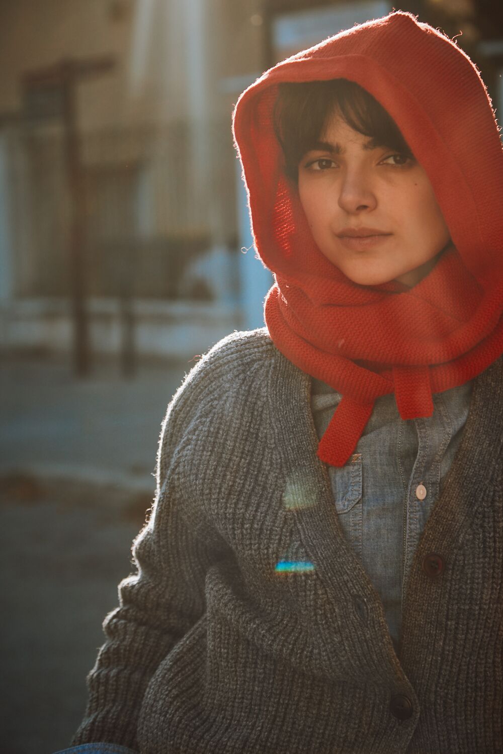 ROMANE 2-in-1 Scarf-Hat in Merino Wool - Red - 100% cruelty- free and sustainable knitwear - L'envers 