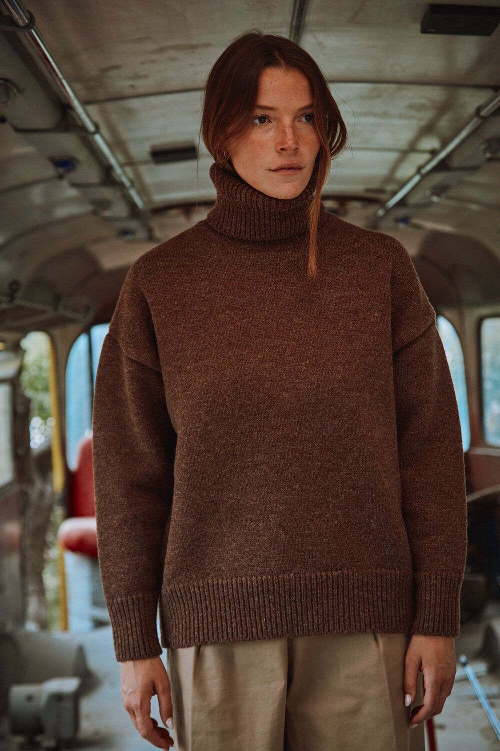 THERESE Turtleneck Sweater in Merino Wool -Chocolate 100% cruelty- free and sustainable knitwear - L'envers 