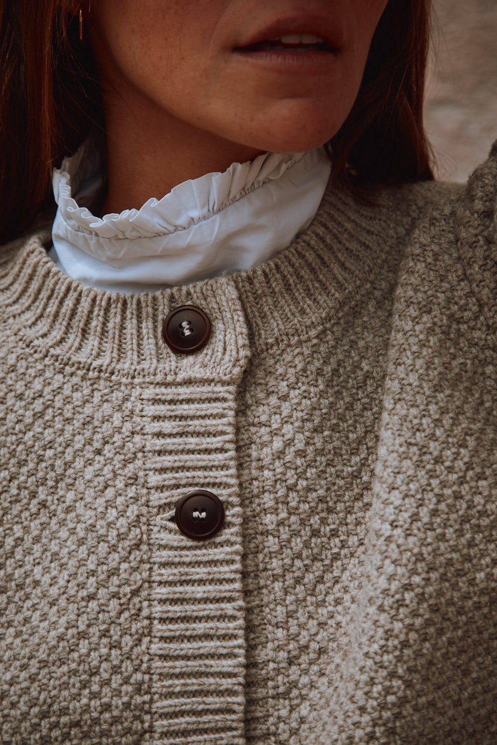 ANAIS Gilet à manches bouffantes en laine mérinos - Beige - Cardigan espagnol en laine mérinos - L'Envers