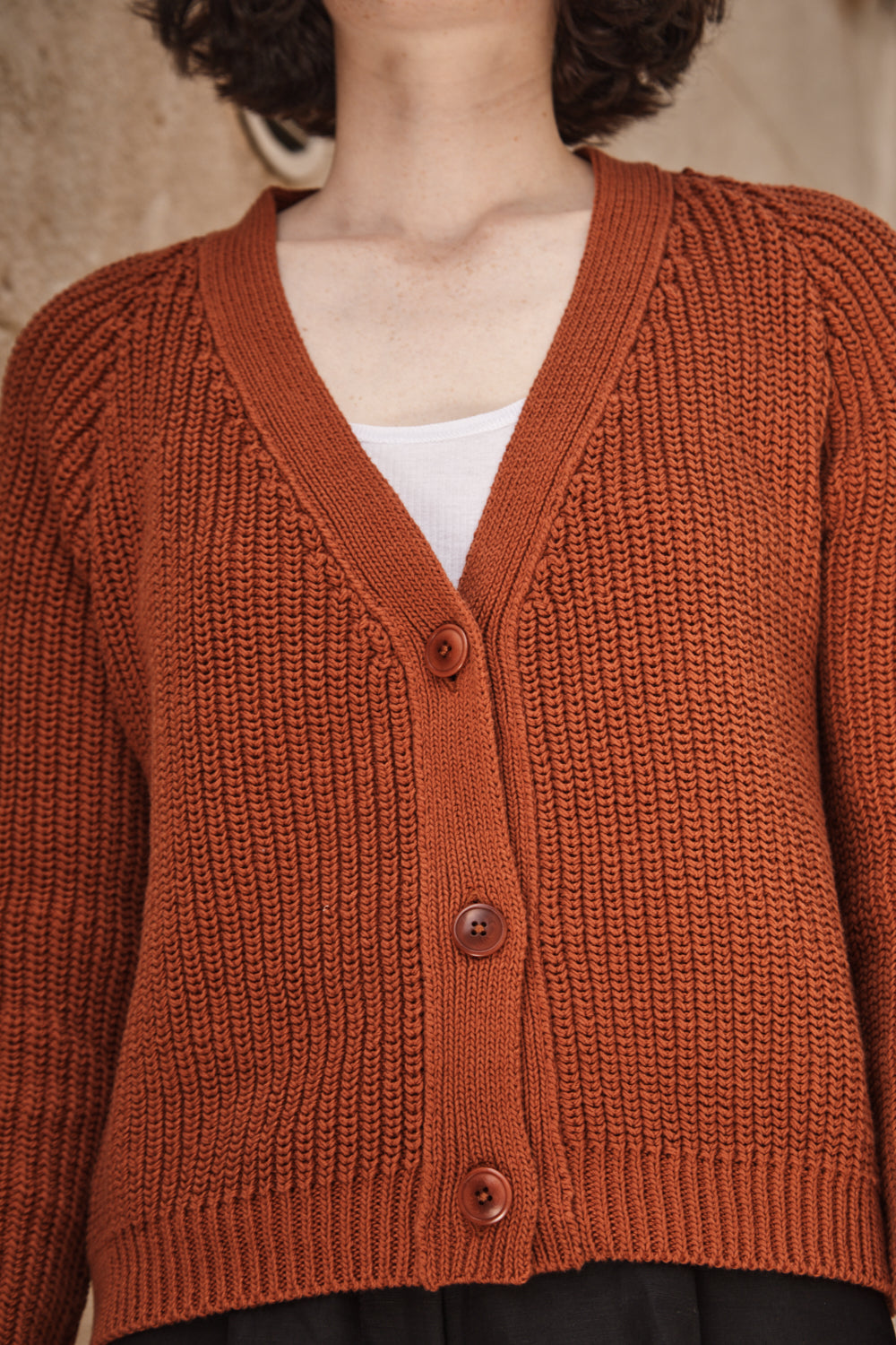 ANNA Cardigan à col V en laine mérinos - Terracotta