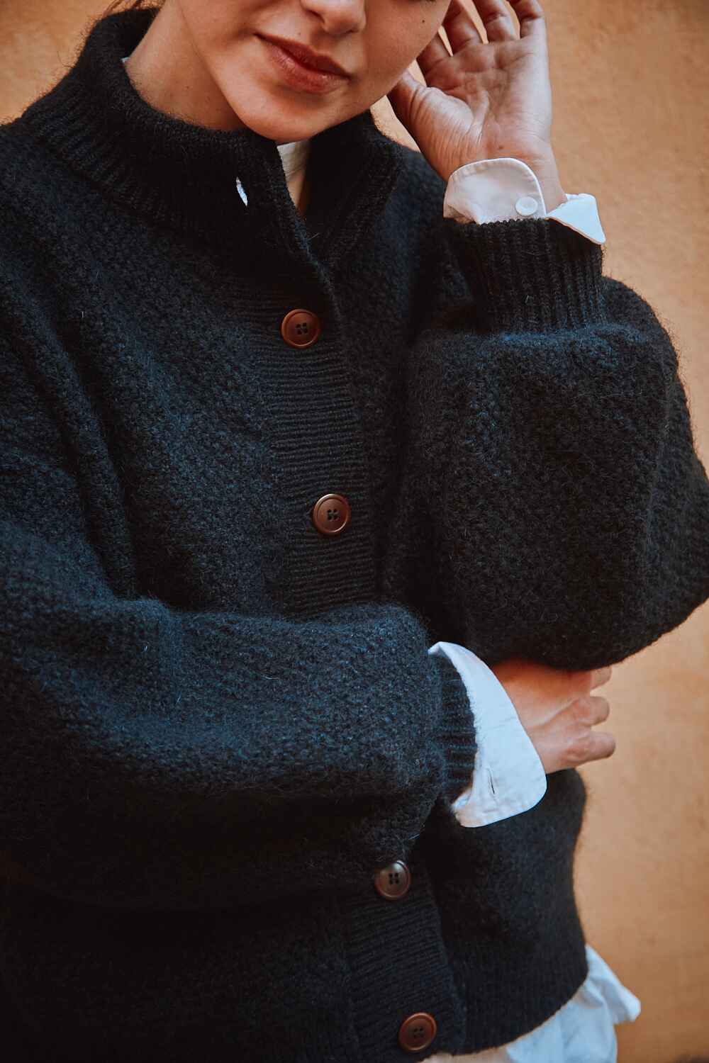 Veste cardigan à col haut GEORGE en noir - Laine naturelle mérinos-mohair - L'Envers