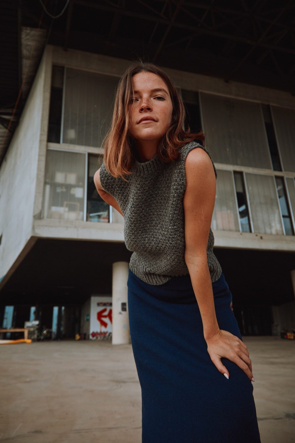 MAIA Pull sans manche en laine mérinos - Ash Grey, 100% cruelty-free and sustainable knitwear - L'envers