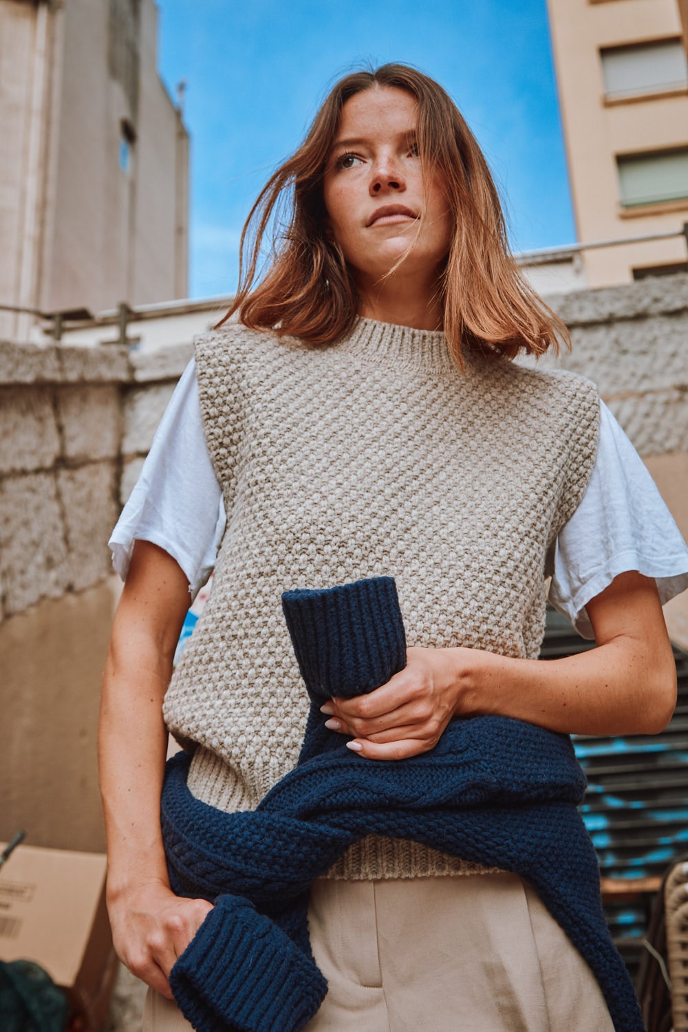 MAIA Pull sans manche en laine mérinos - Beige, 100% cruelty-free and sustainable knitwear- L'envers