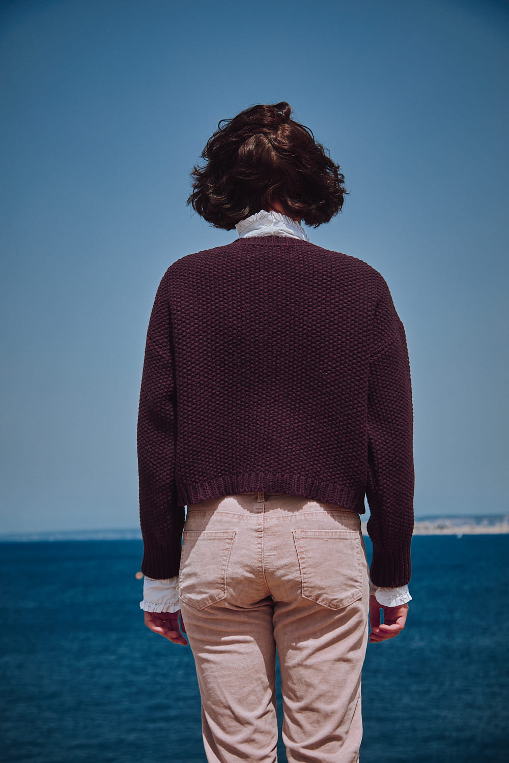 PAOLA Pull irlandais en laine mérinos - Plum - 100% cruelty- free and sustainable knitwear - L'envers 